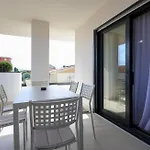 Apartamento Azulis 7 Pisano - 2Br Apt, 2 Terraces, Lift & Parking, Aldo Moro Olbia