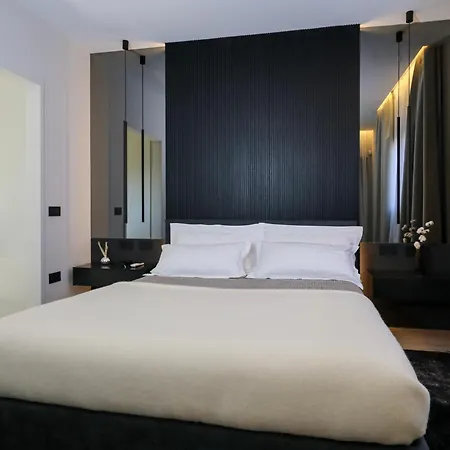 Elegant New Luxe With Big Terrace, Smart Check-in And Secure Parking *