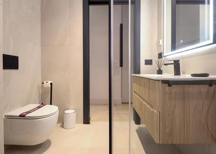 Elegant New Luxe 2br Azulis Apartment#7 - Big Terrace - Smart Check-in - Free Secure Parking Ольбия