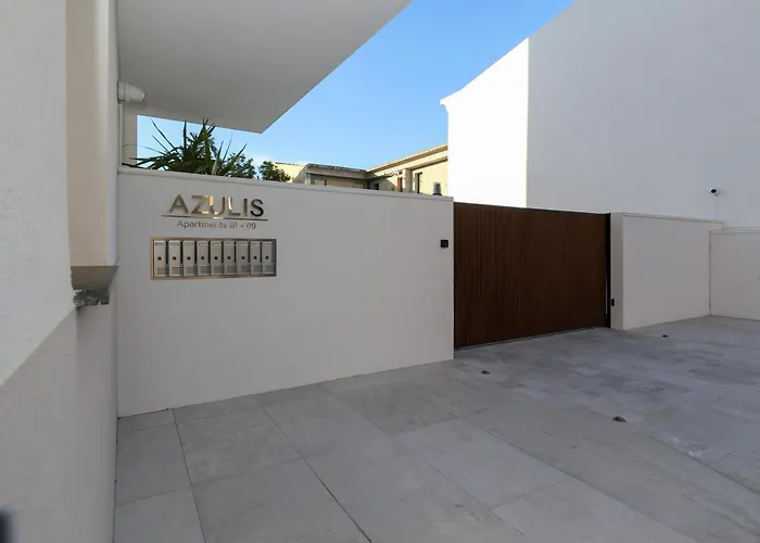Elegant New Luxe 2br Azulis Apartment#7 - Big Terrace - Smart Check-in - Free Secure Parking Ольбия