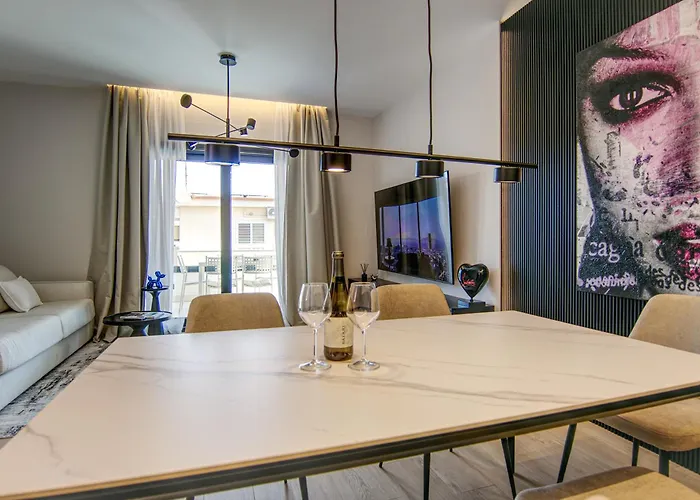 Elegant New Luxe 2br Azulis Apartment#7 - Big Terrace - Smart Check-in - Free Secure Parking Апартаменты *