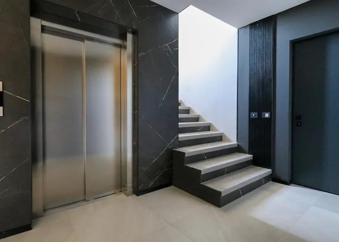 Elegant New Luxe 2br Azulis Apartment#7 - Big Terrace - Smart Check-in - Free Secure Parking Апартаменты *