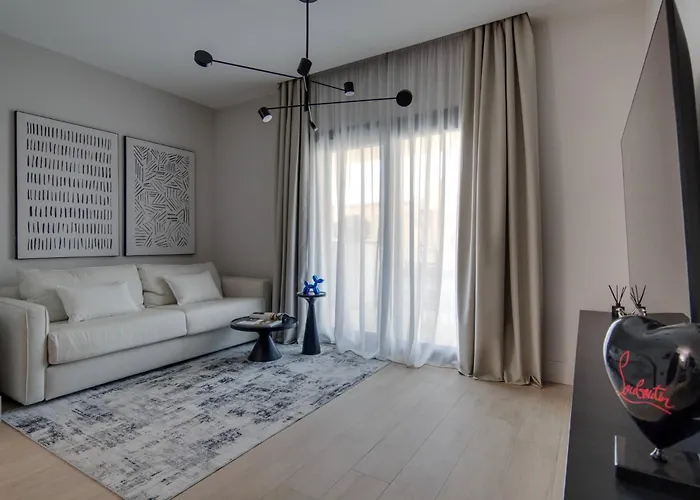 Elegant New Luxe 2br Azulis Apartment#7 - Big Terrace - Smart Check-in - Free Secure Parking * Ольбия